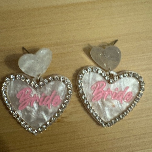 Red Dress Boutique Bridal Heart Drop Earrings Pink Rhinestone Wedding - Picture 3 of 3